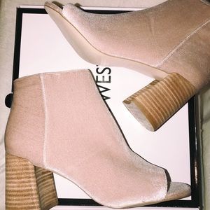 Nine West booties (light pink) size 6